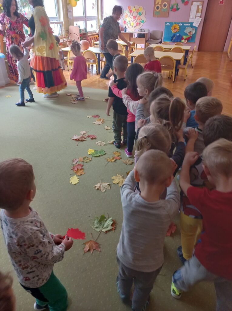 Zabawy z Panią Jesień
