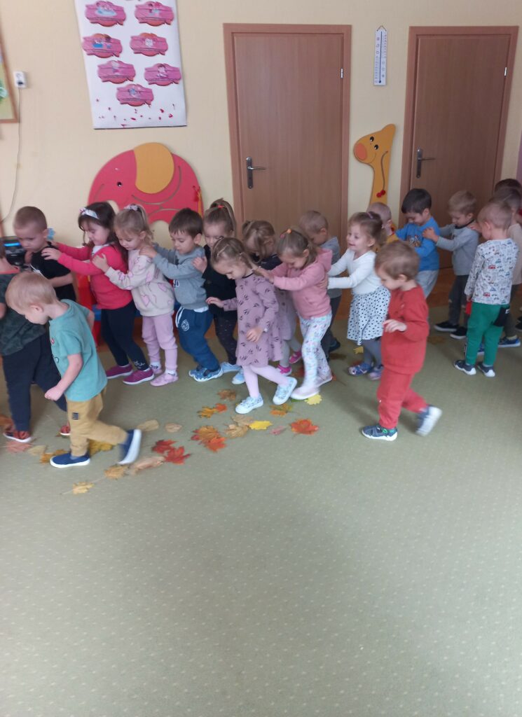 Zabawy z Panią Jesień