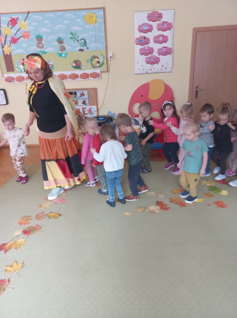 Zabawy z Panią Jesień