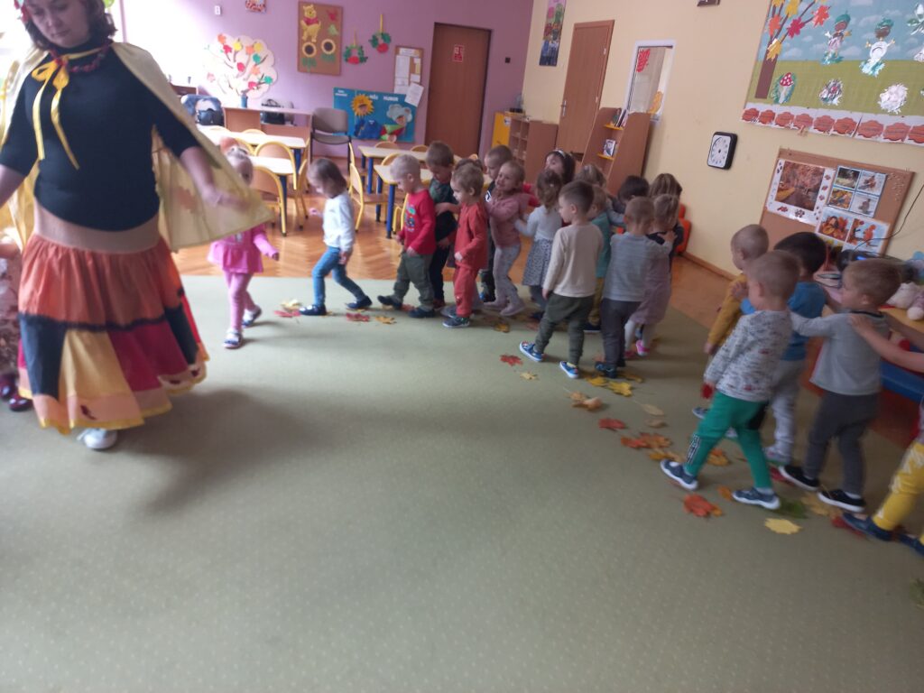 Zabawy z Panią Jesień
