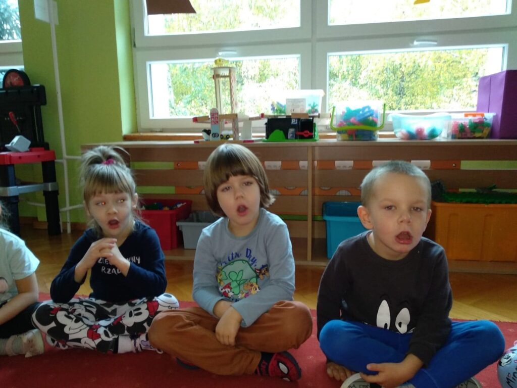 Wdech i wydech – realizacja programu „Oddycham nosem cały rok” w „Kotkach”