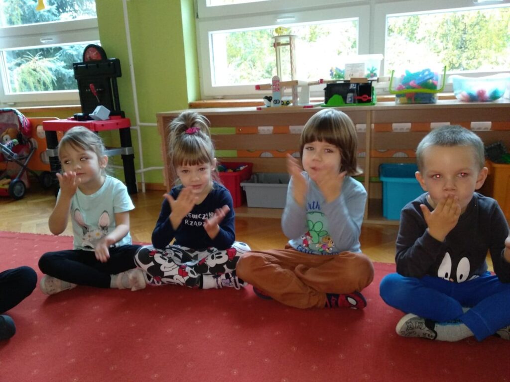 Wdech i wydech – realizacja programu „Oddycham nosem cały rok” w „Kotkach”