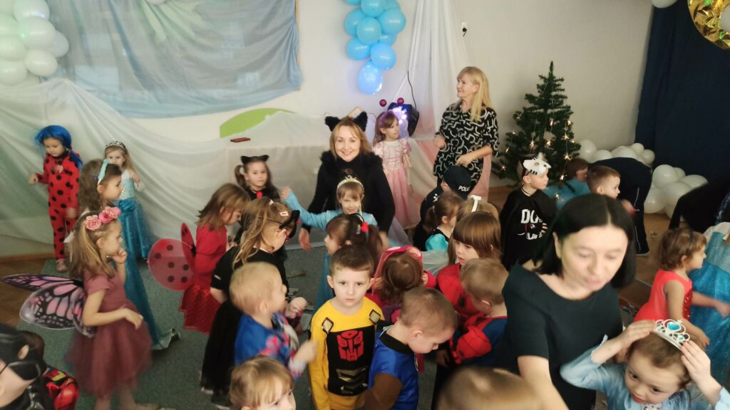 „Kotki” na balu karnawałowym