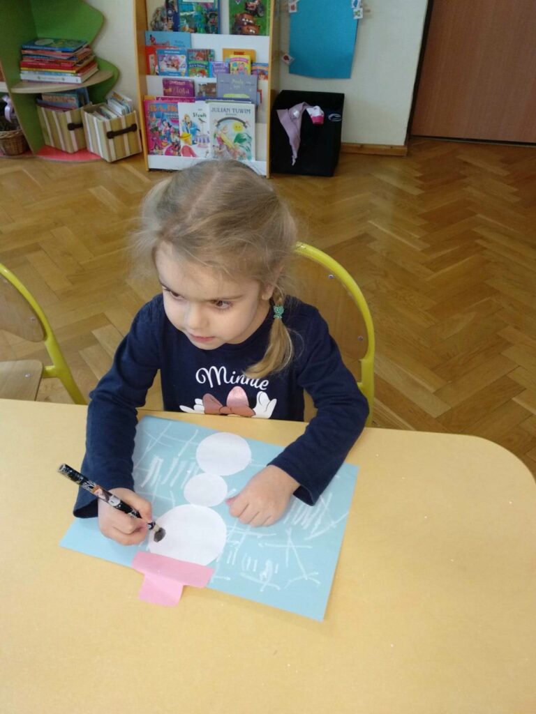 Bałwanki metodą „Edukacji przez ruch” – „Kotki”