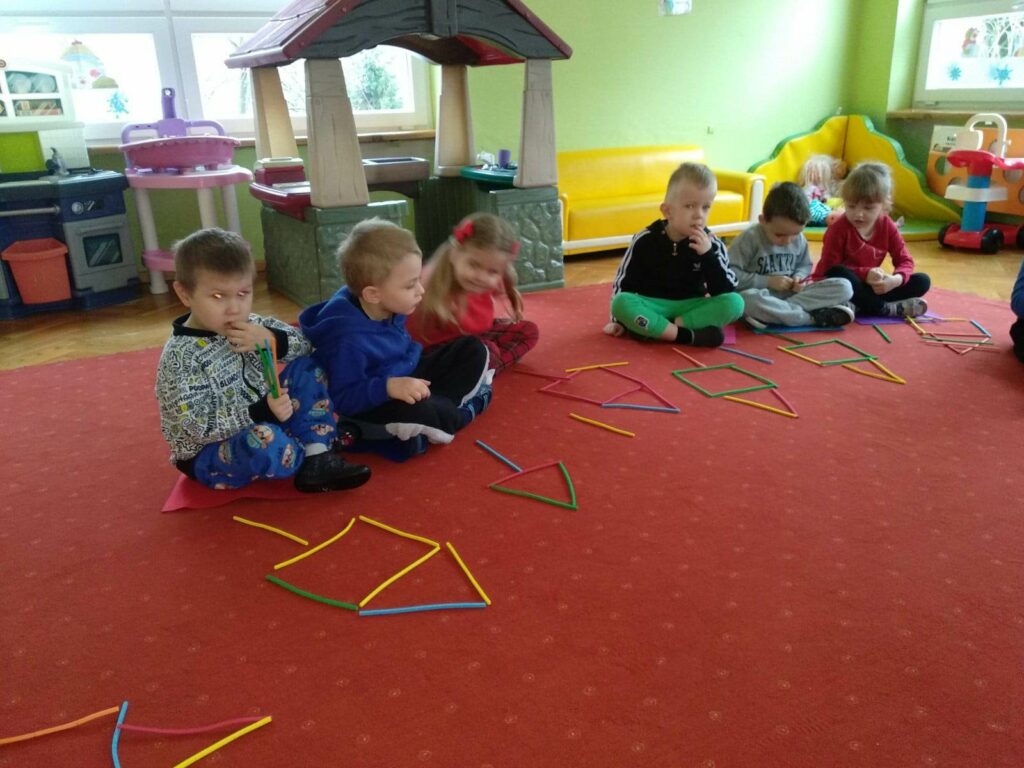Głodny ptaszek – „Kotki”