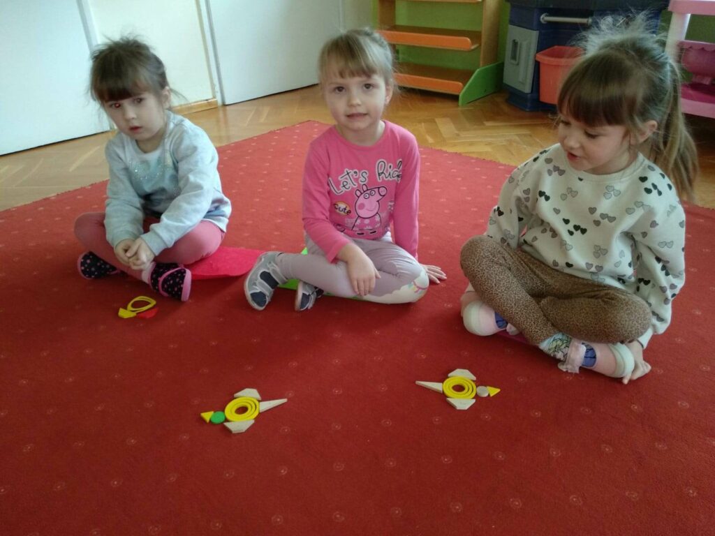 Głodny ptaszek – „Kotki”