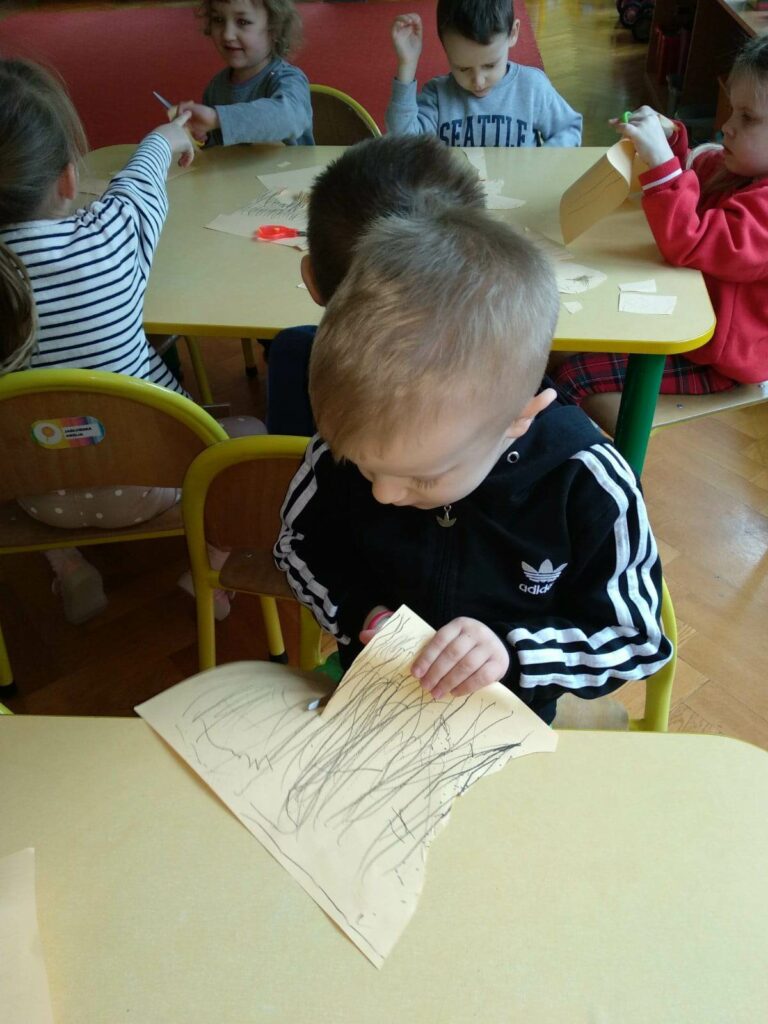 Głodny ptaszek – „Kotki”