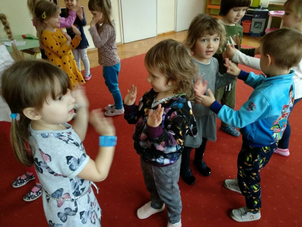 „Kotki” w krainie bajek i baśni