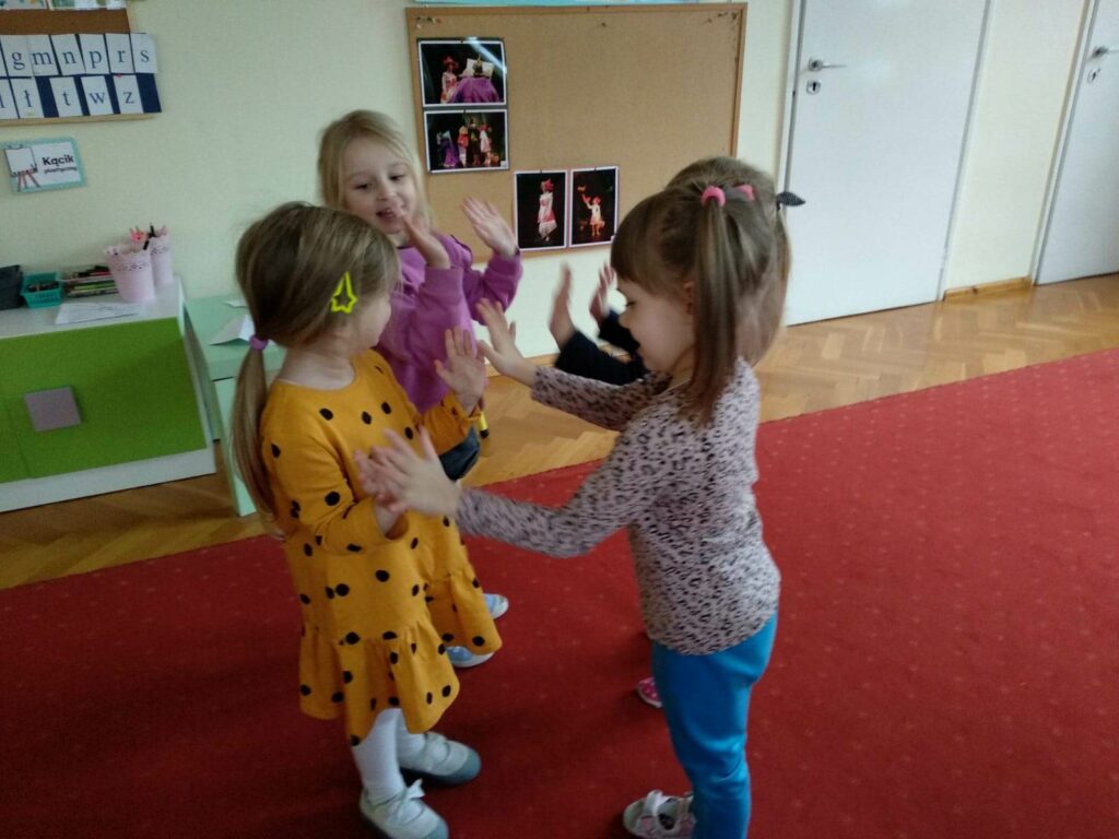 „Kotki” w krainie bajek i baśni