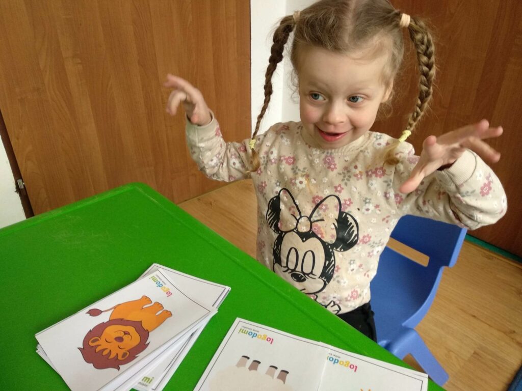 Wspieramy rozwój językowy – terapia logopedyczna