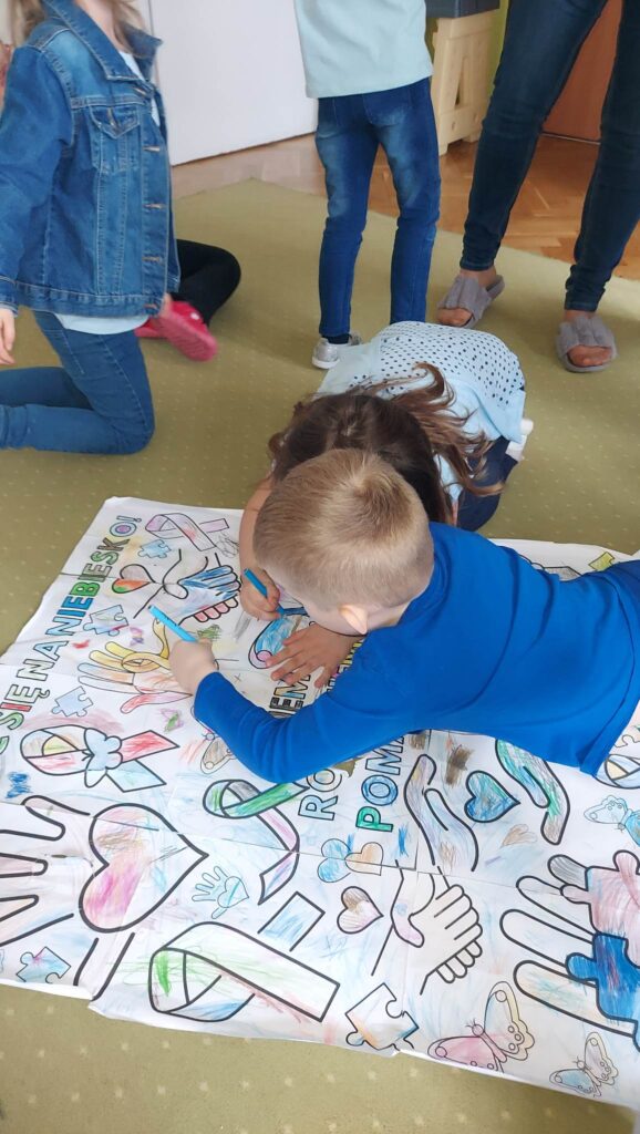 KWIECIEŃ MIESIĄCEM AUTYZMU