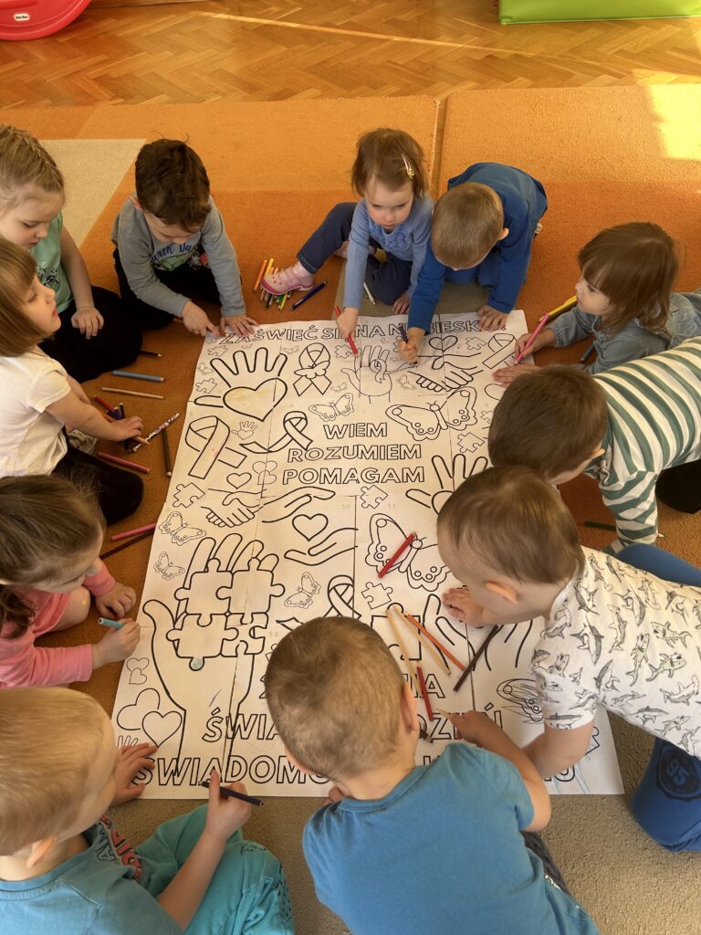 KWIECIEŃ MIESIĄCEM AUTYZMU