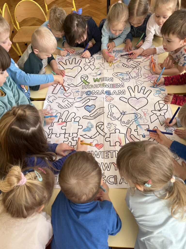 KWIECIEŃ MIESIĄCEM AUTYZMU