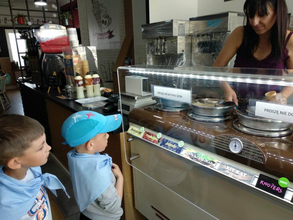 Wizyta „Kotków” w lodziarni