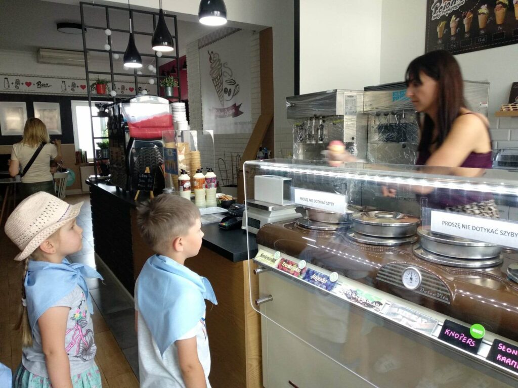 Wizyta „Kotków” w lodziarni