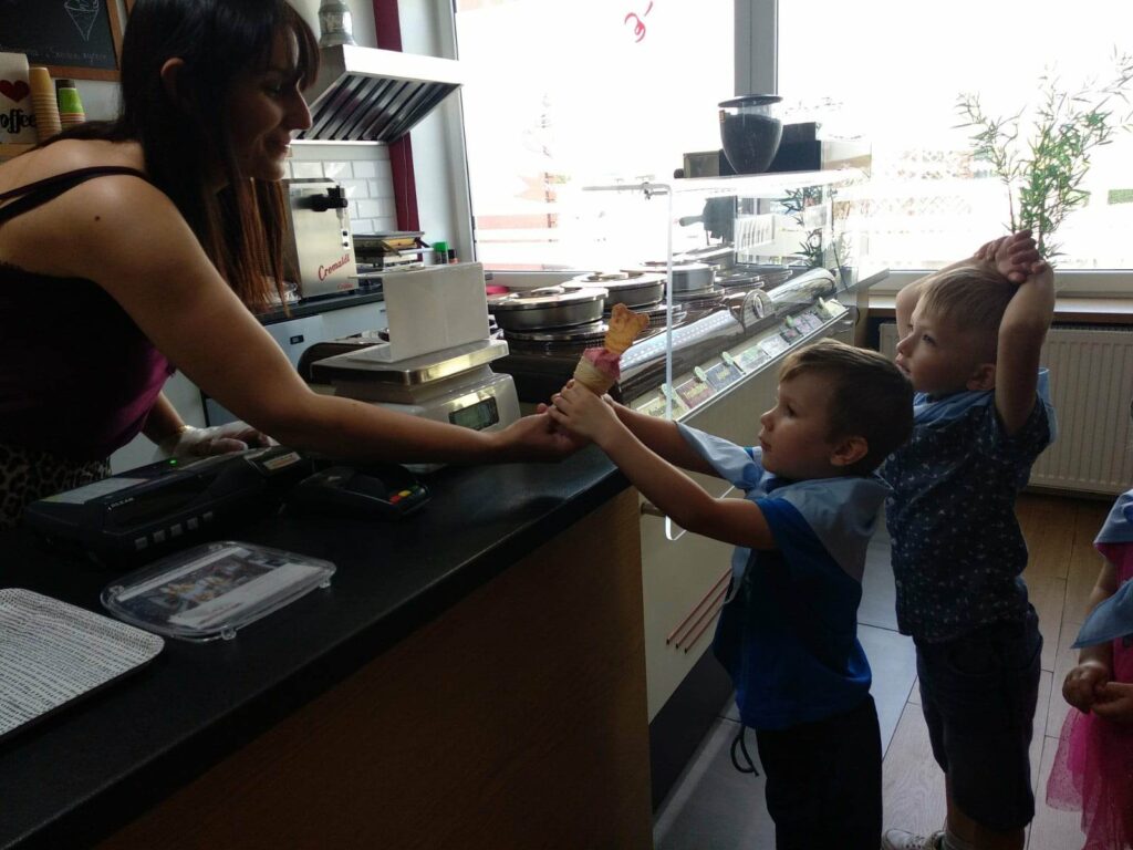 Wizyta „Kotków” w lodziarni