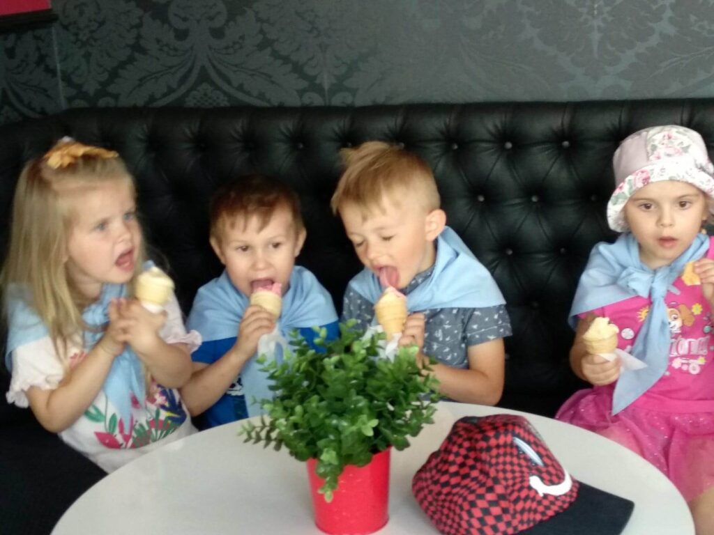 Wizyta „Kotków” w lodziarni