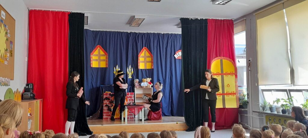 Przedstawienie teatralne