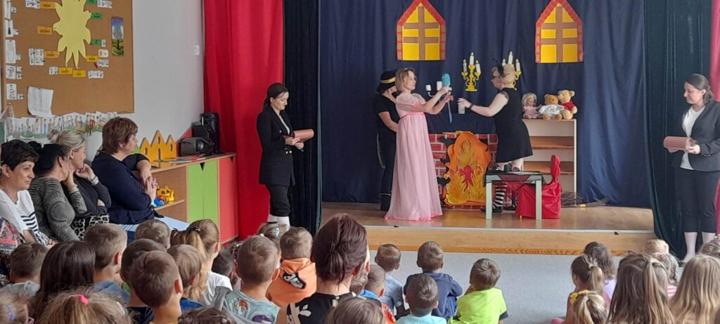 Przedstawienie teatralne