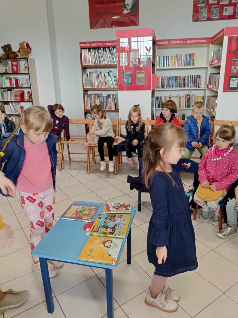 Zabawy z książką – „Motylki” w bibliotece