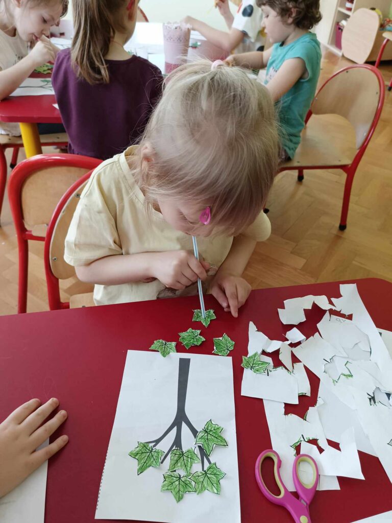Czy drzewo może być mniejsze od psa?