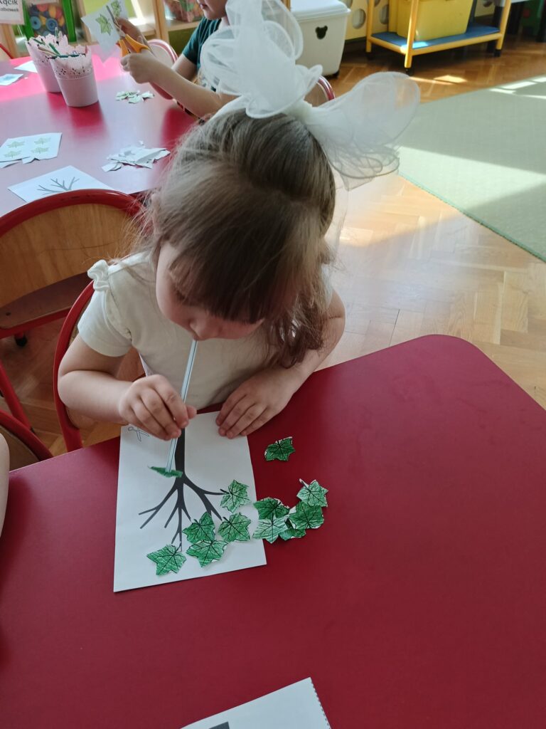 Czy drzewo może być mniejsze od psa?