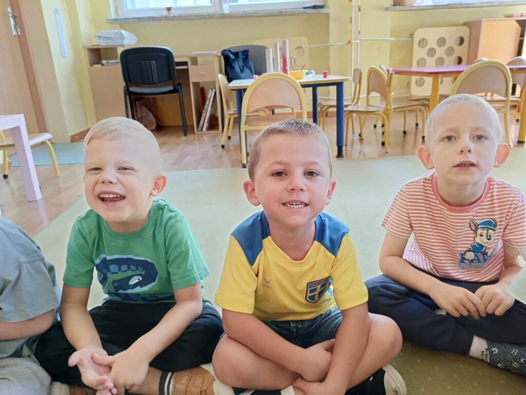 4-latki na zajęciach logopedycznych