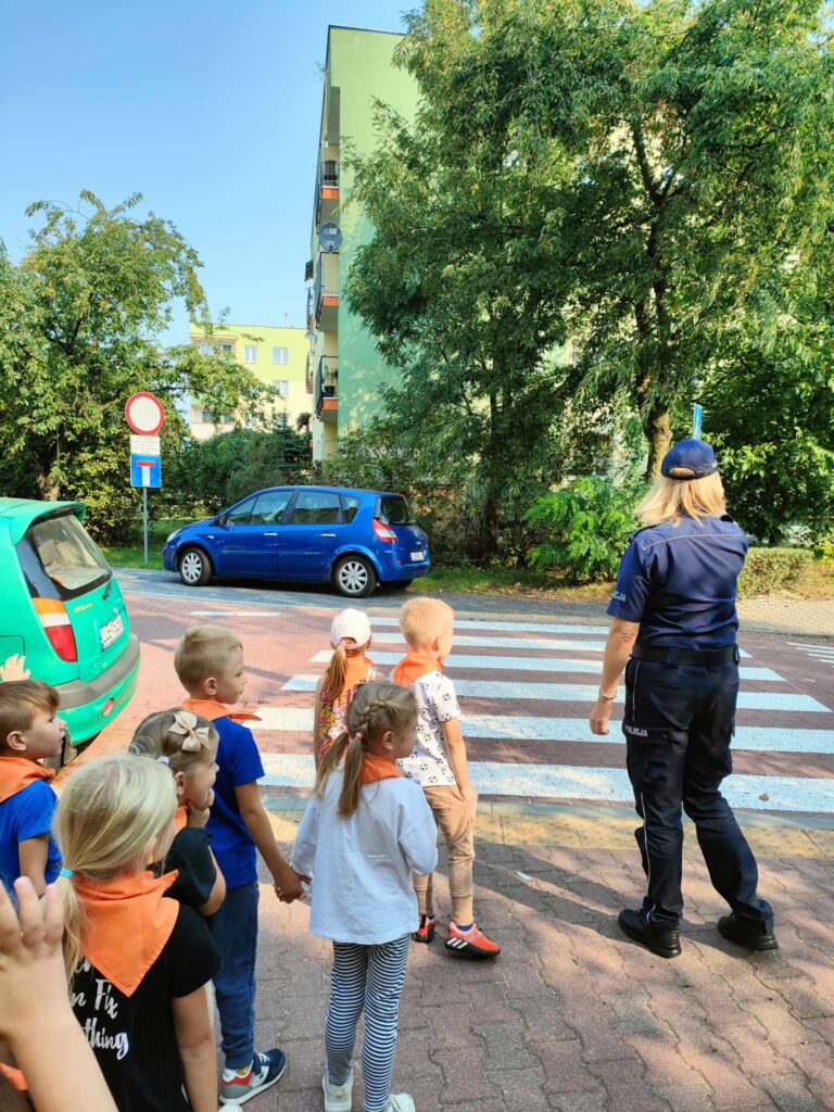 „Bezpieczeństwo w ruchu drogowym” – wizyta Funkcjonariuszy Policji
