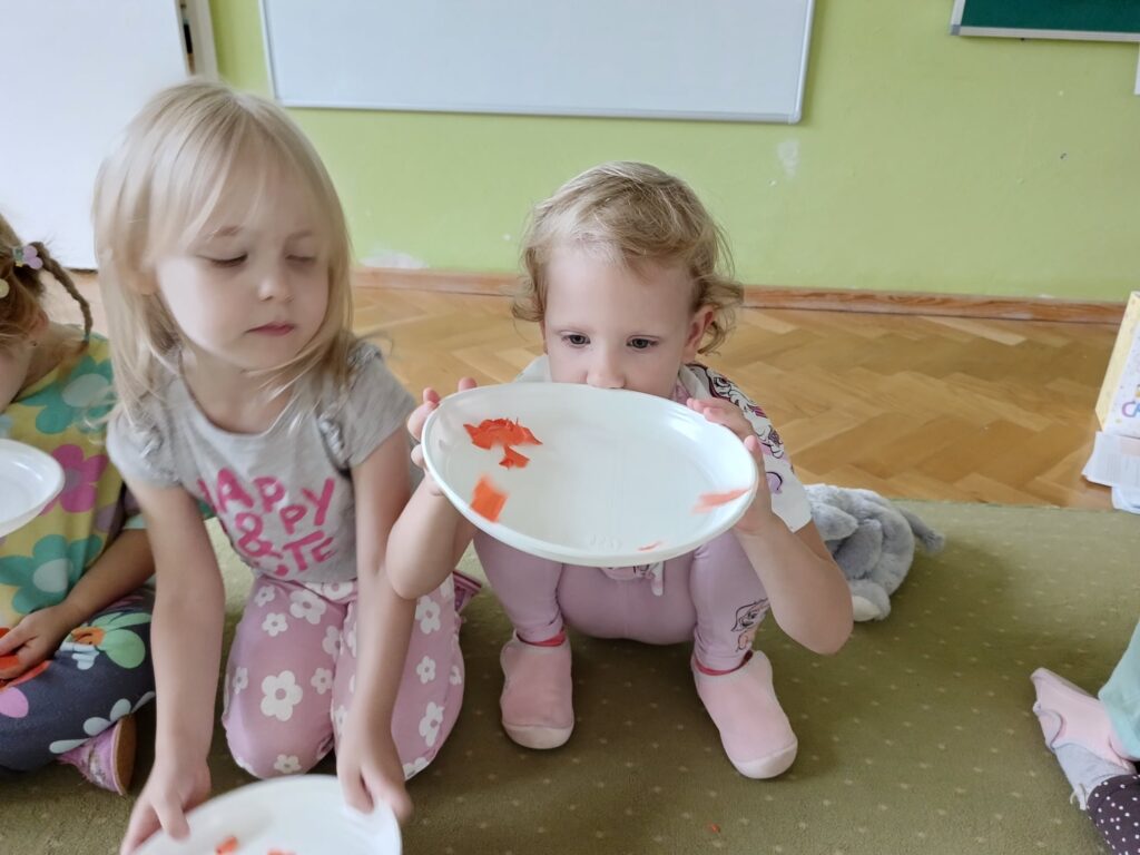 4-latki na zajęciach logopedycznych