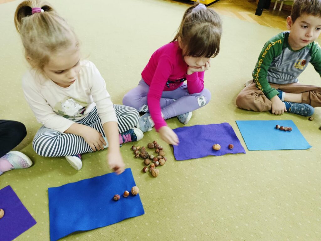 Jak zwierzęta przygotowują się do zimy? – „Biedronki”