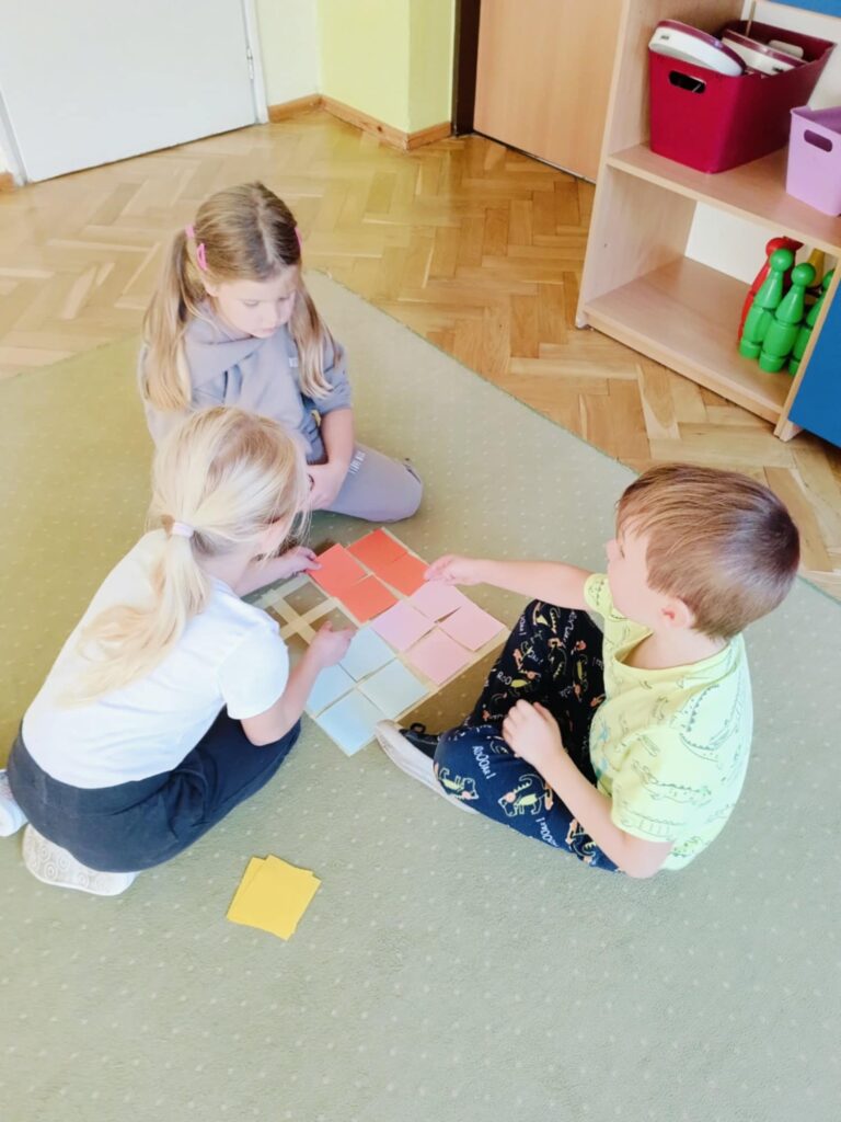 Jesienne zabawy matematyczne „Biedronek”