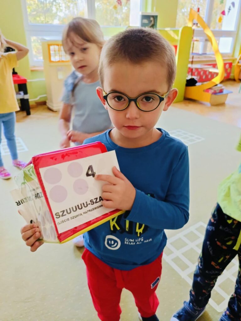 Jesienne zabawy matematyczne „Biedronek”