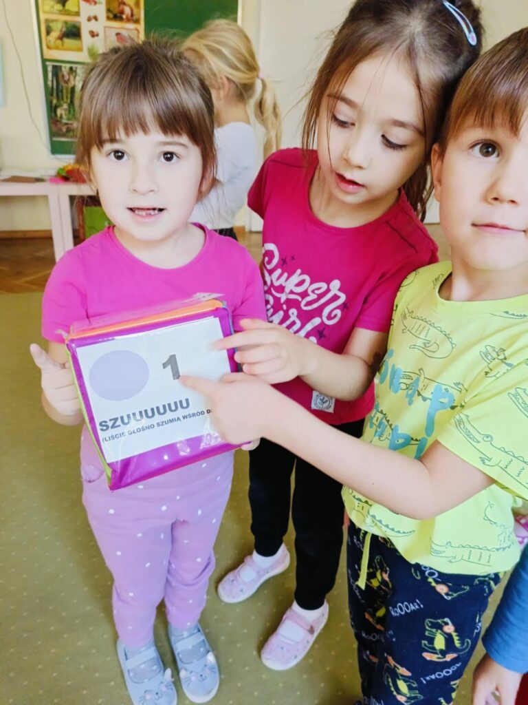 Jesienne zabawy matematyczne „Biedronek”