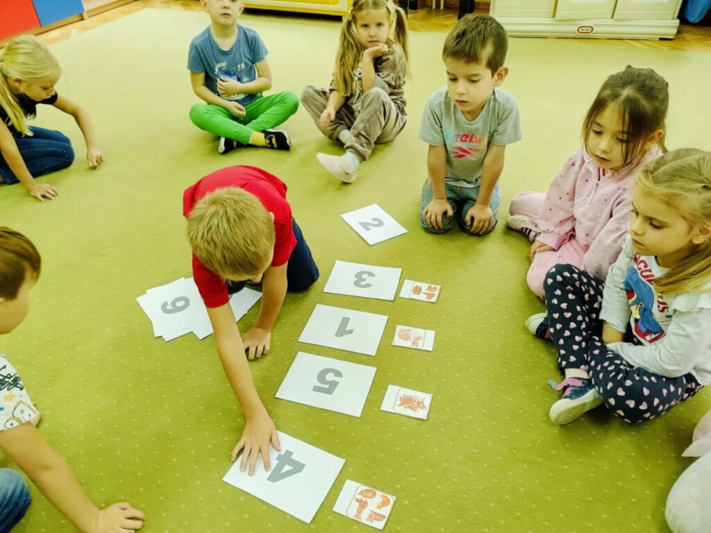 Jak zwierzęta przygotowują się do zimy? – „Biedronki”
