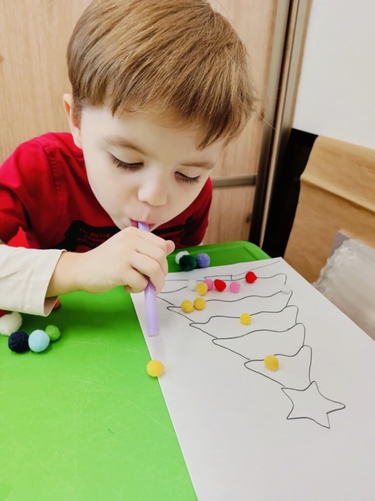 Zajęcia logopedyczne – ćwiczenia pionizacji języka i ustnego toru oddechowego