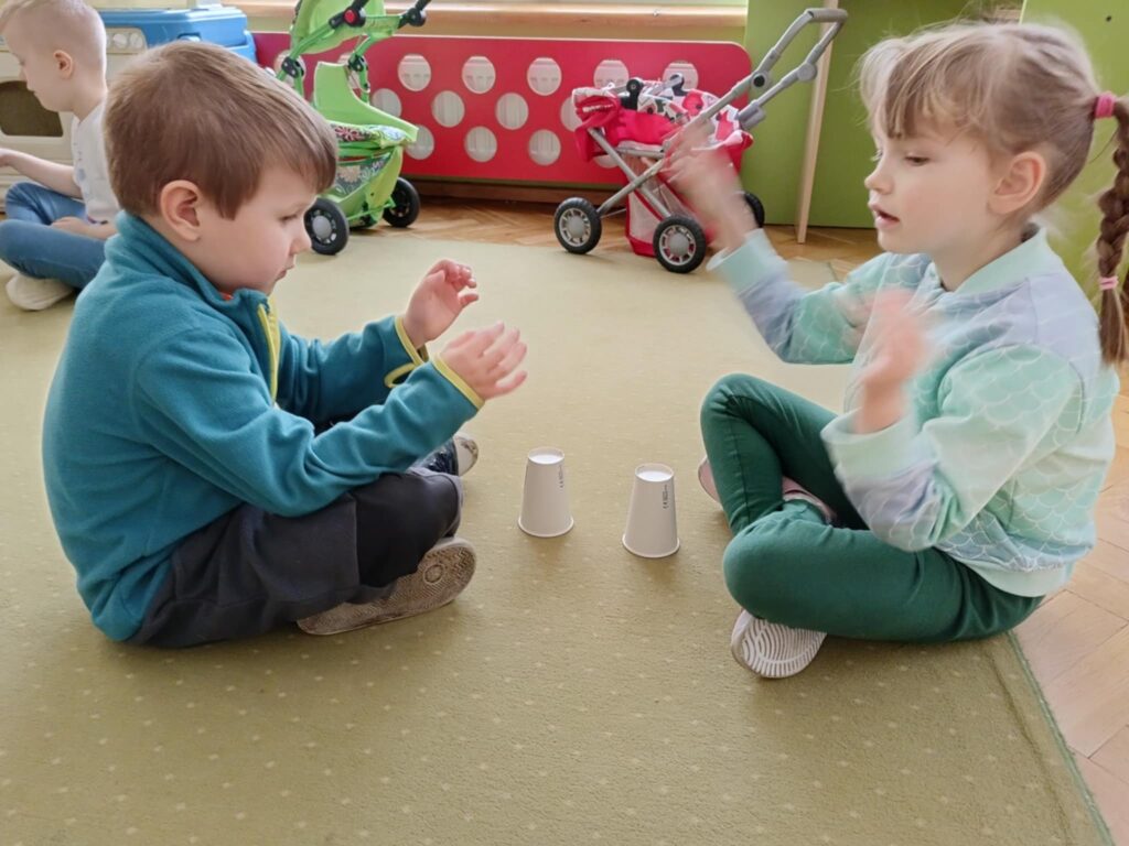 Walentynkowe zajęcia pełne przyjaźni i serdeczności w „Biedronkach”