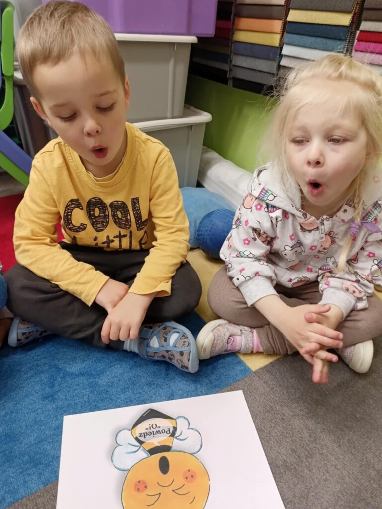 Dzień Pszczoły na zajęciach logopedycznych