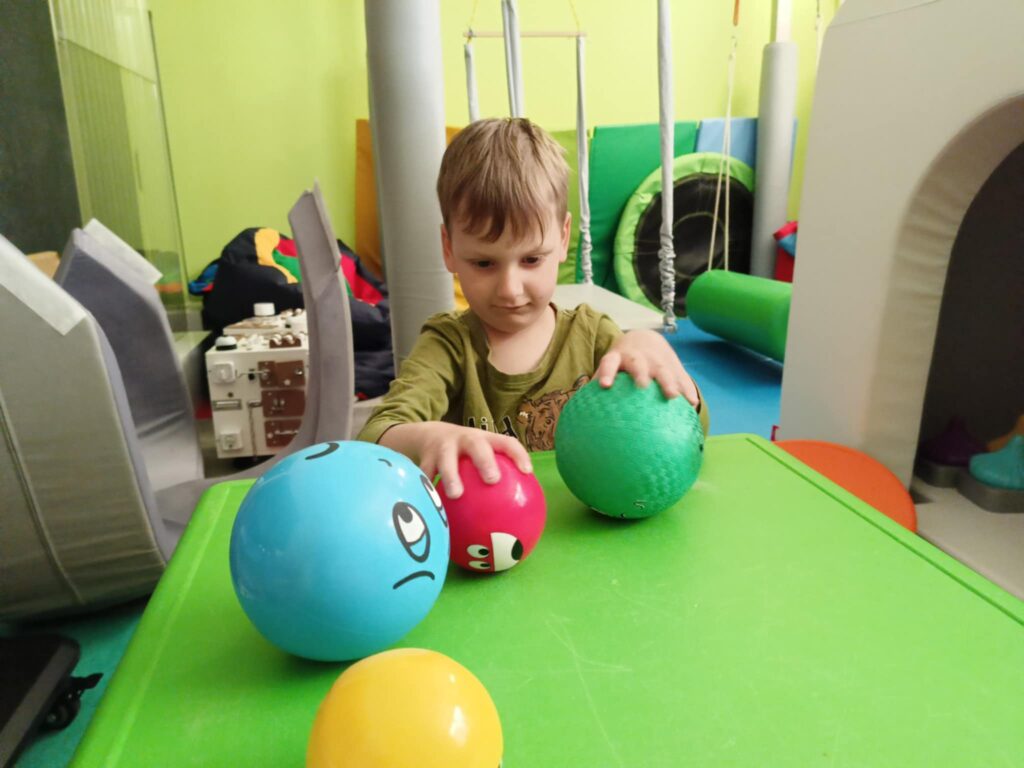 kolorowe zajęcia logopedyczne