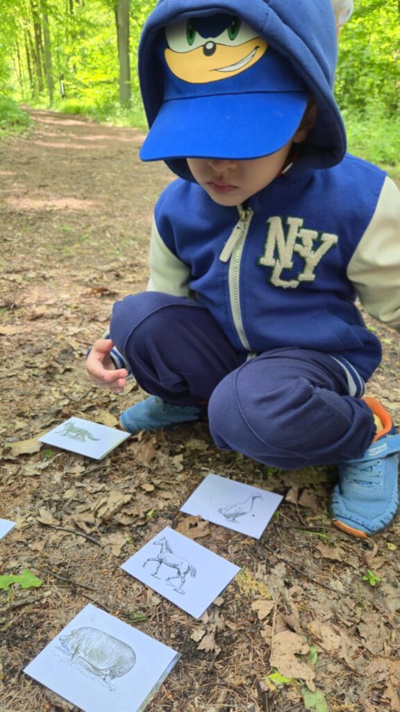 Leśna przygoda naszych „Biedronek”