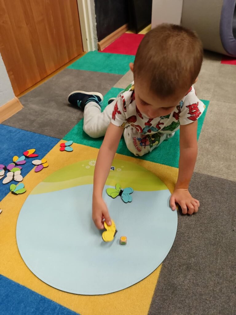 kolorowe zajęcia logopedyczne