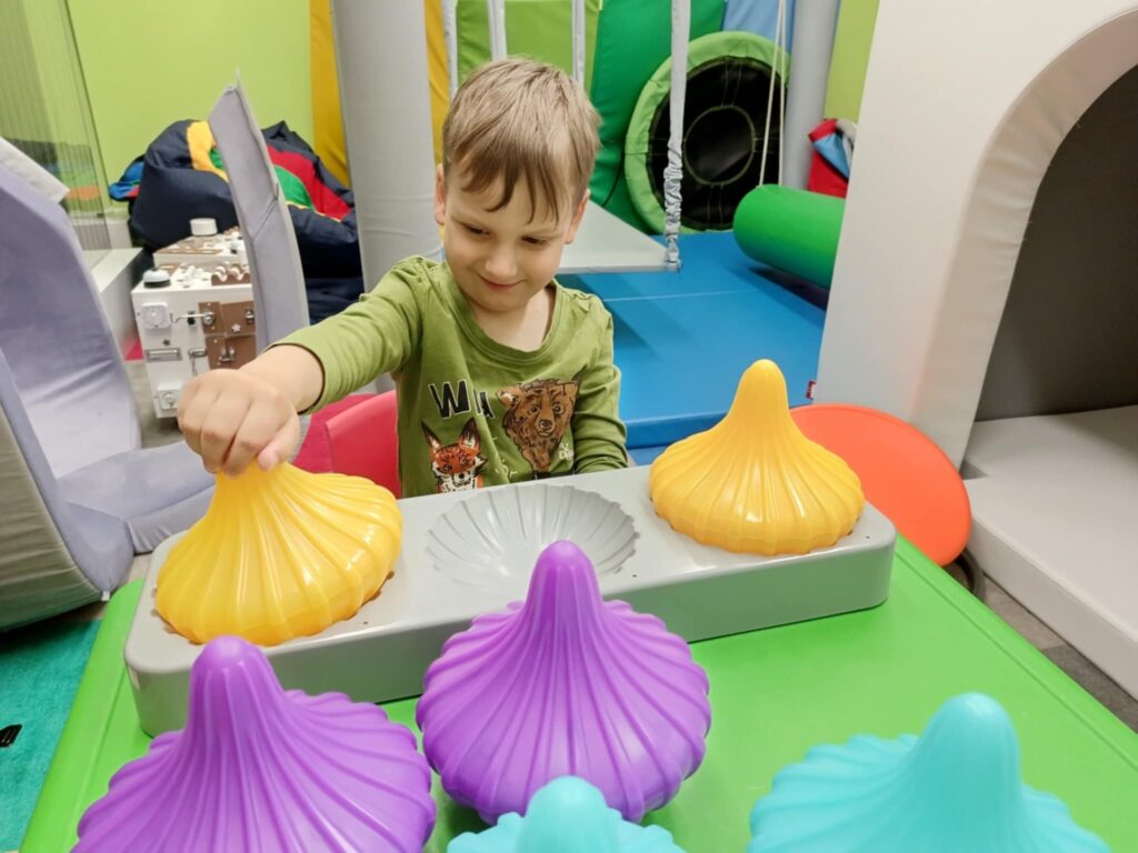 kolorowe zajęcia logopedyczne