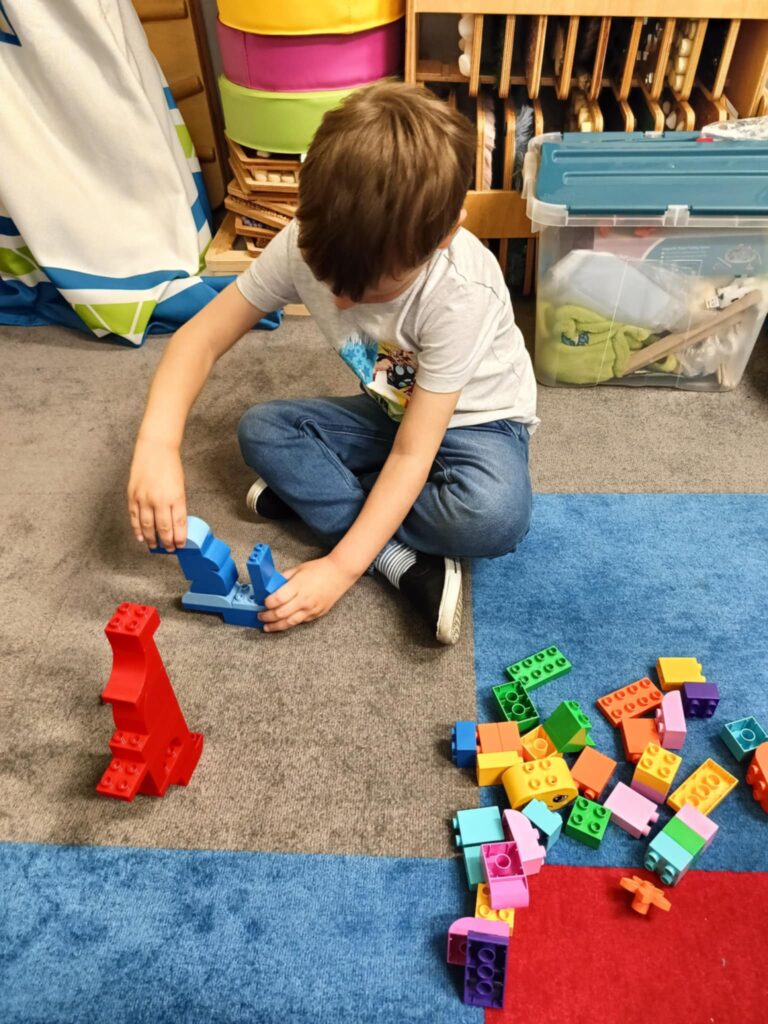 Zajęcia logopedyczne: Zabawa naprzemienna i rozwijanie kompetencji językowych