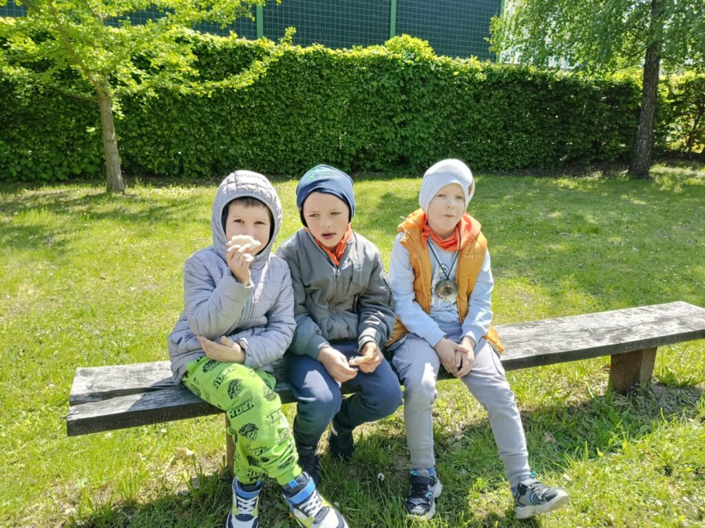 Leśna przygoda naszych „Biedronek”