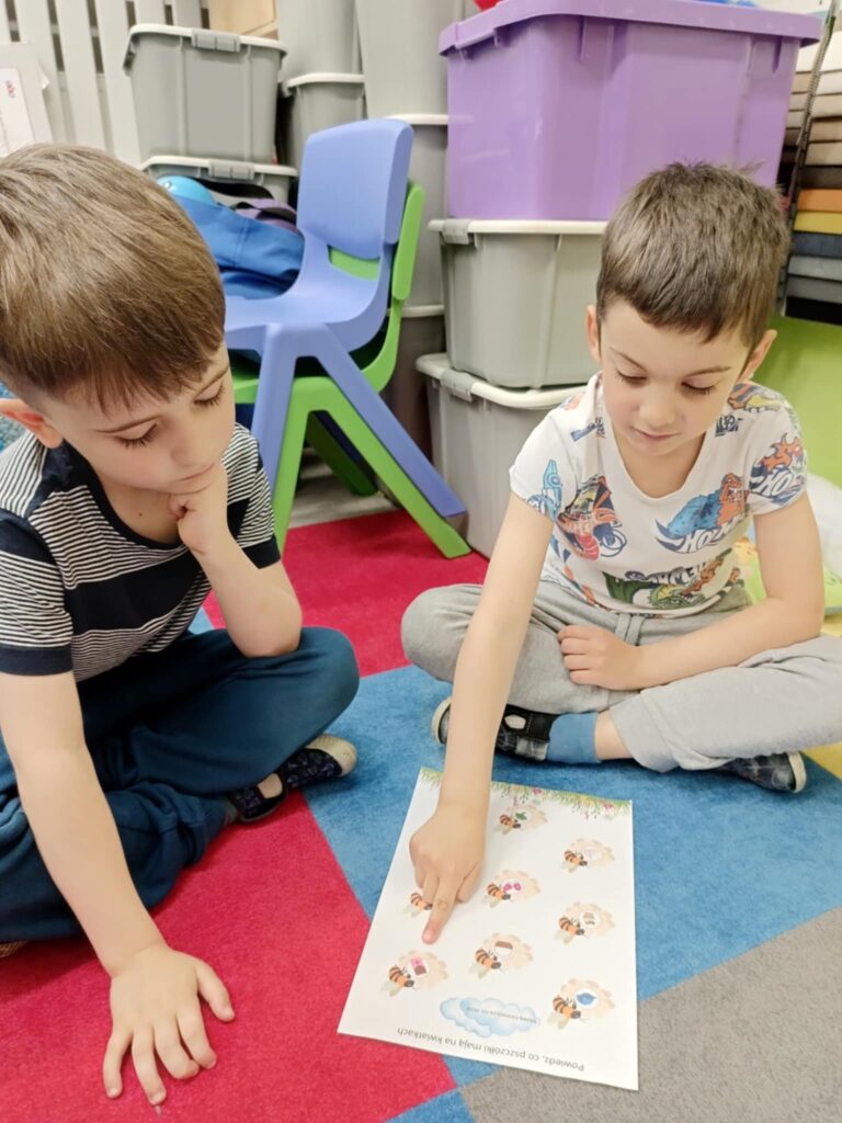 Dzień Pszczoły na zajęciach logopedycznych