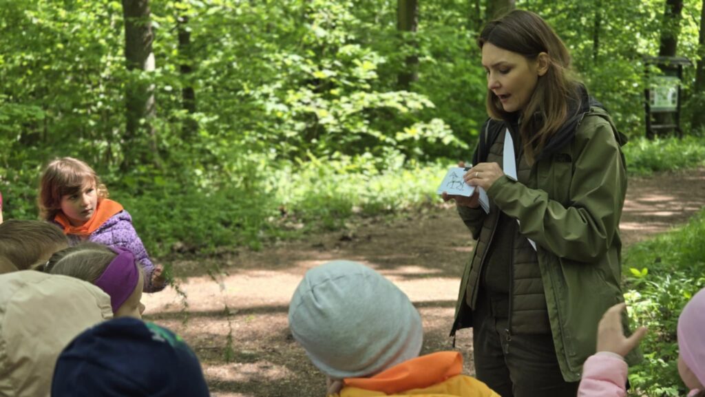 Leśna przygoda naszych „Biedronek”