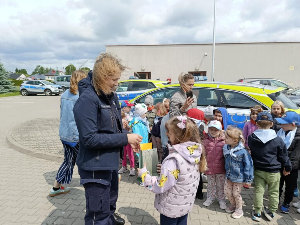 Wizyta „Biedronek” na Komendzie Powiatowej Policji w Łęcznej