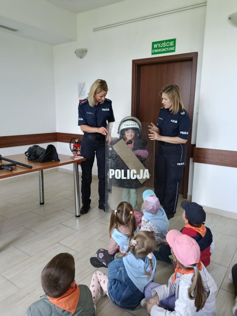 Wizyta „Biedronek” na Komendzie Powiatowej Policji w Łęcznej