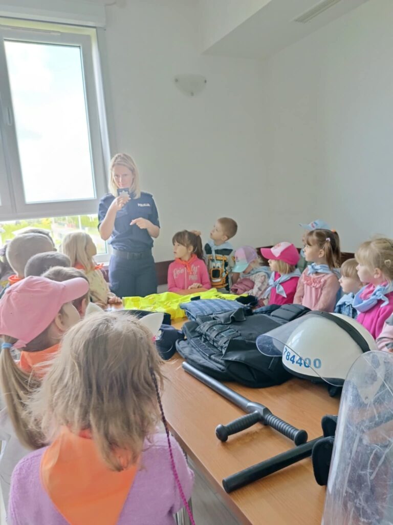 Wizyta „Biedronek” na Komendzie Powiatowej Policji w Łęcznej