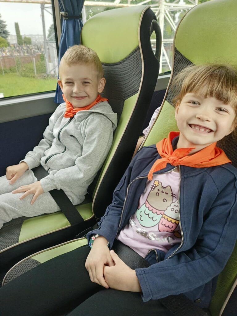 "Biedronki” wybrały się do kina