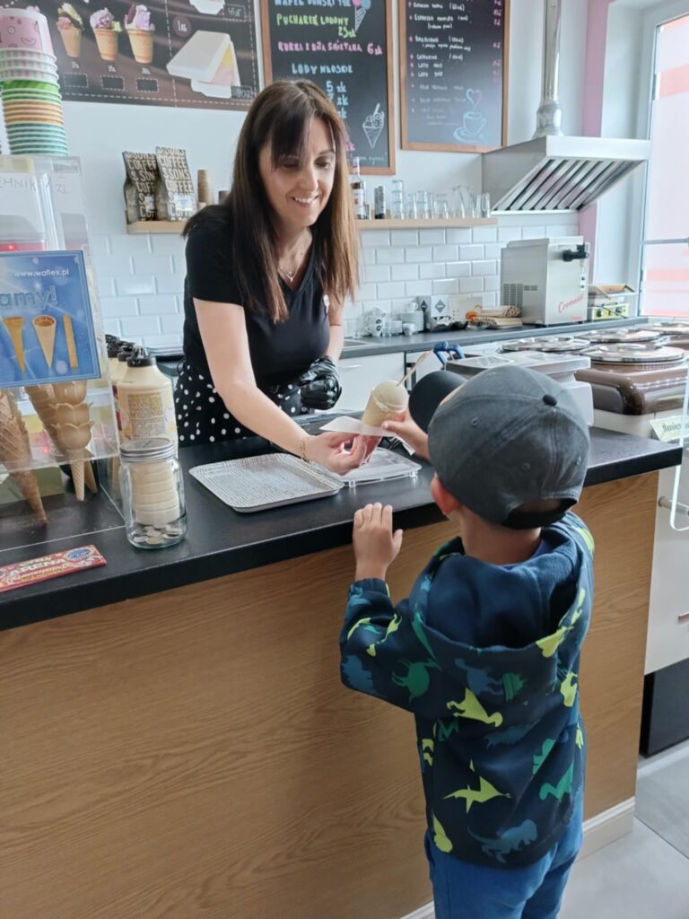 biedronki w lodziarni